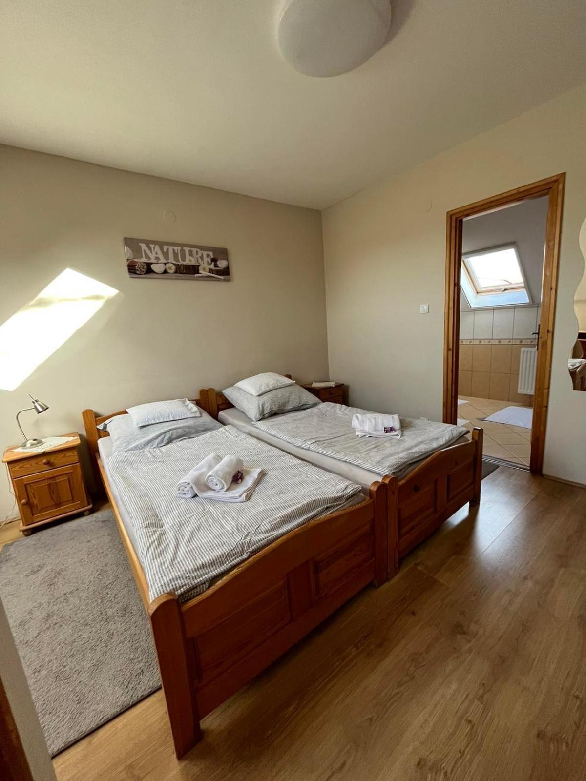 Eckhardt Vendeghaz Hotel Villany Bagian luar foto